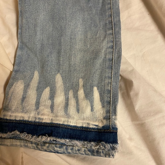 New DKNY ladies jeans - Picture 3 of 5